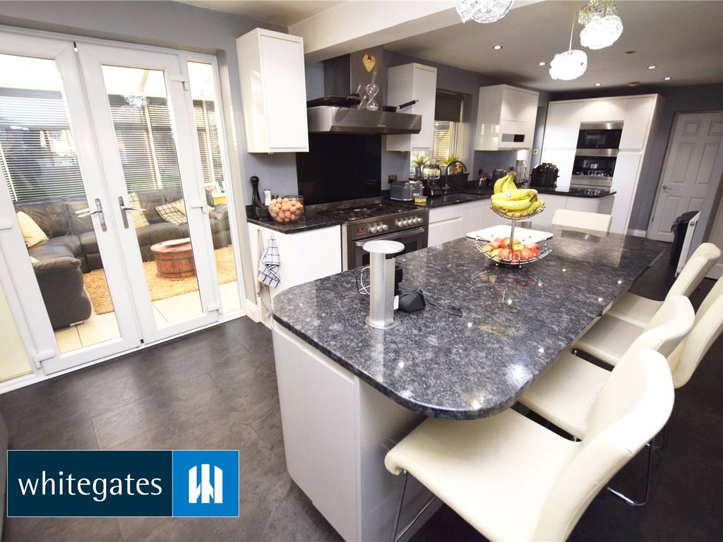 5 bed detached house for sale in Hazelwood Road, Outwood, Wakefield