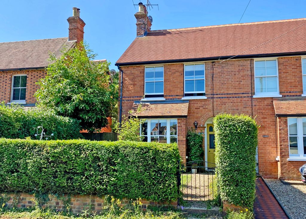 4 bed semidetached house for sale in South Stoke Road, Woodcote