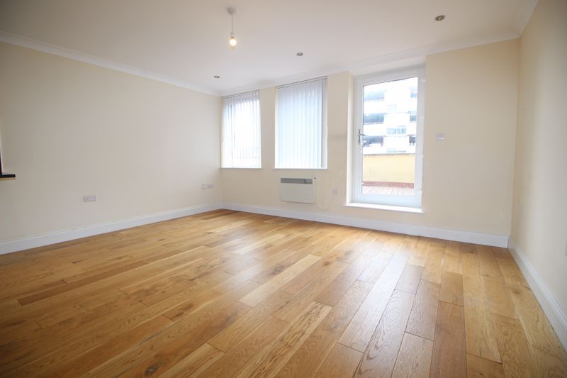 1 bed flat to rent in High Street, Slough SL1 Zoopla
