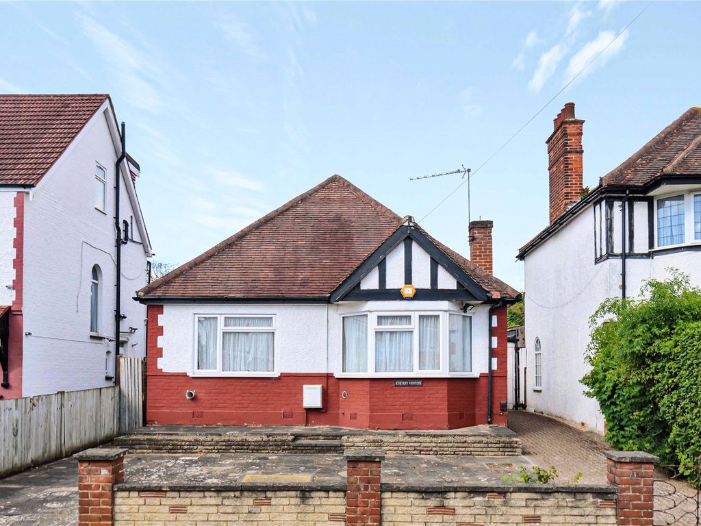 2 bed bungalow for sale in Whitchurch Gardens, Edgware, Middlesex HA8
