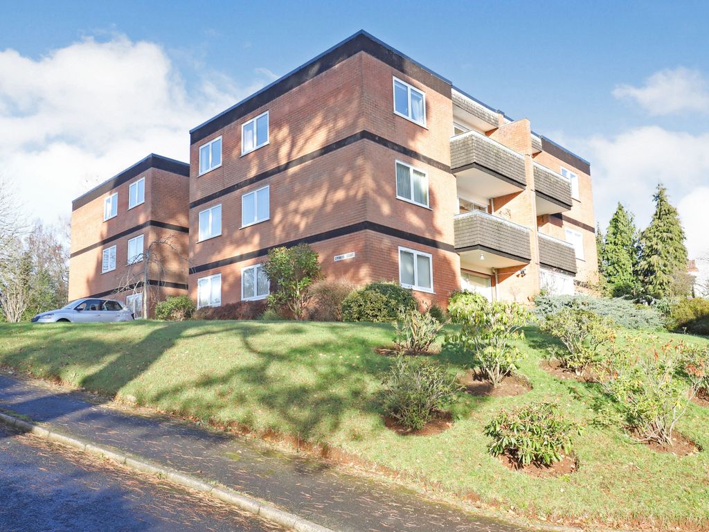 2 bed flat for sale in Oldnall Road, Kidderminster DY10, £165,000 Zoopla