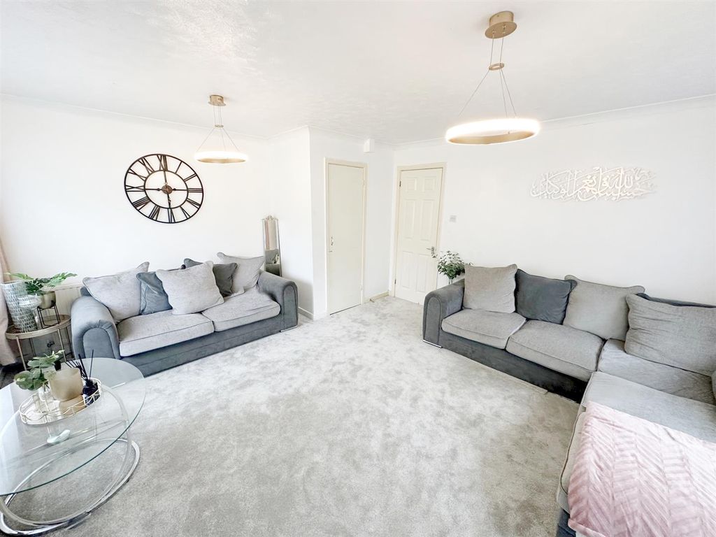 3 bed detached house for sale in Abbotsfield, Eaglestone, Milton Keynes