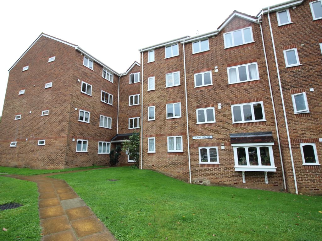 1 bed flat for sale in Topaz House, Worcester Park KT4, £195,000 Zoopla