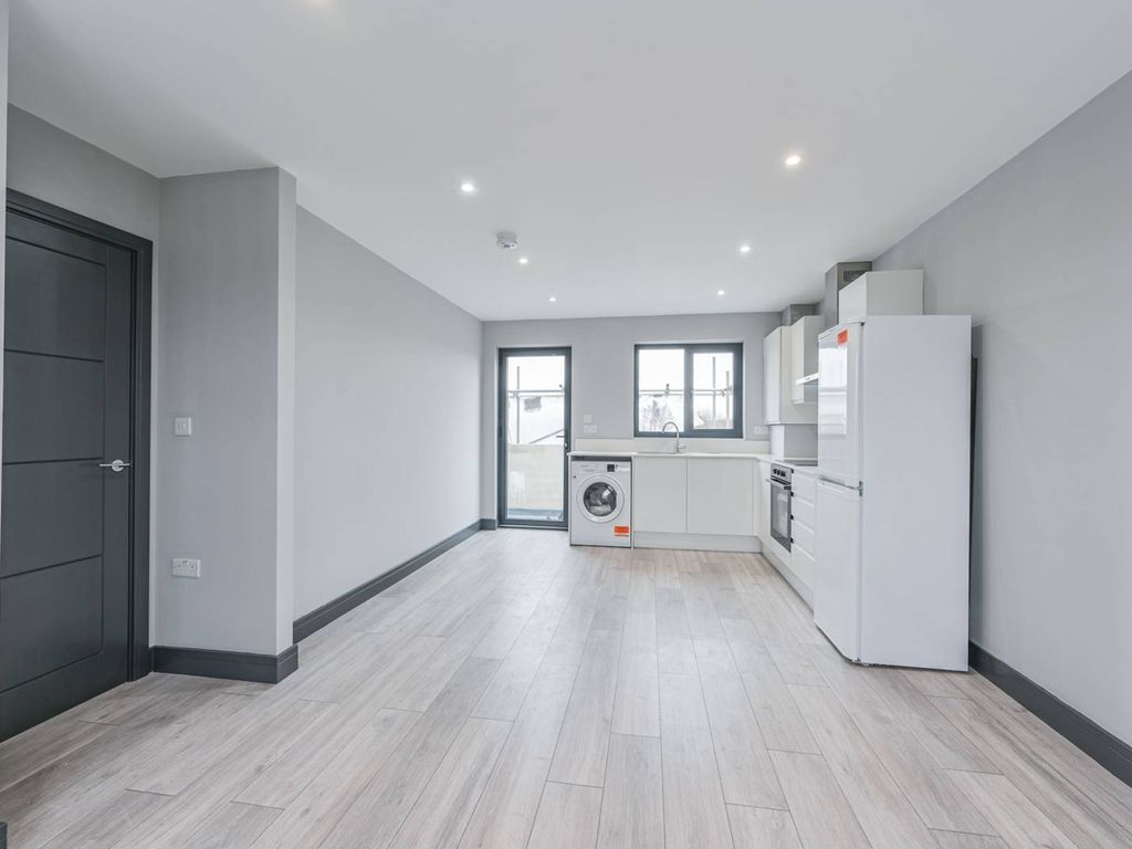 1 bed flat to rent in Silkstream Parade HA8, Edgware, Zoopla