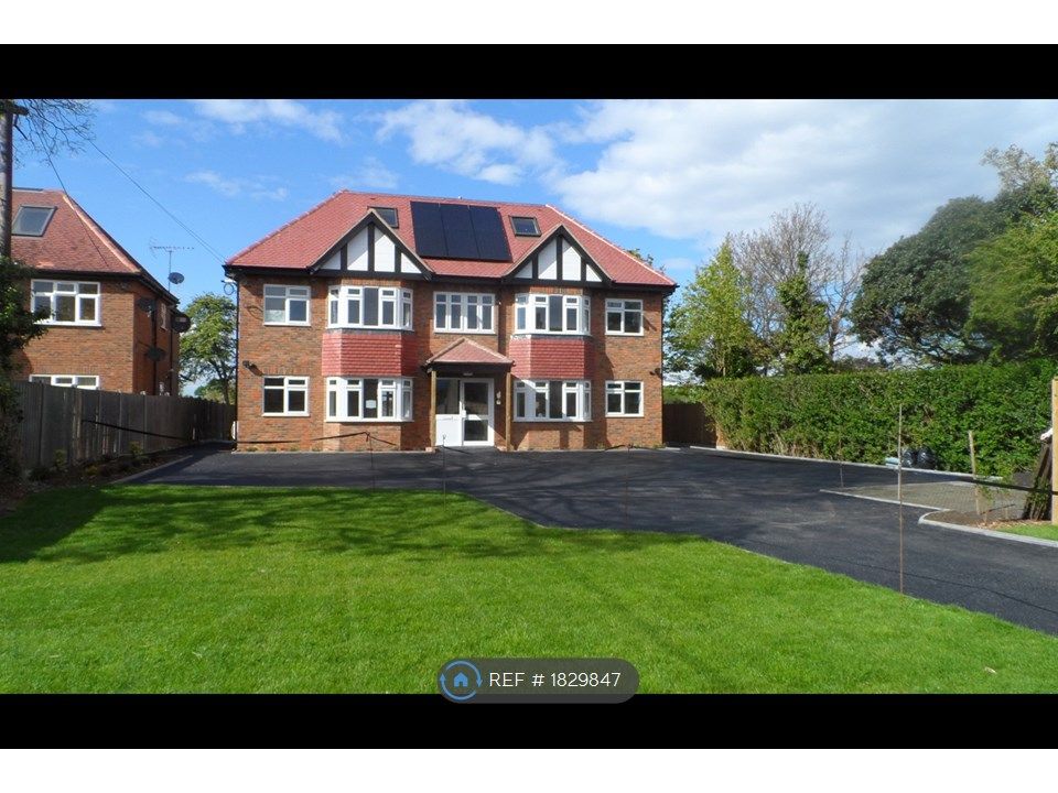 2 bed flat to rent in Ashford, Ashford TW15, £1,500 pcm Zoopla