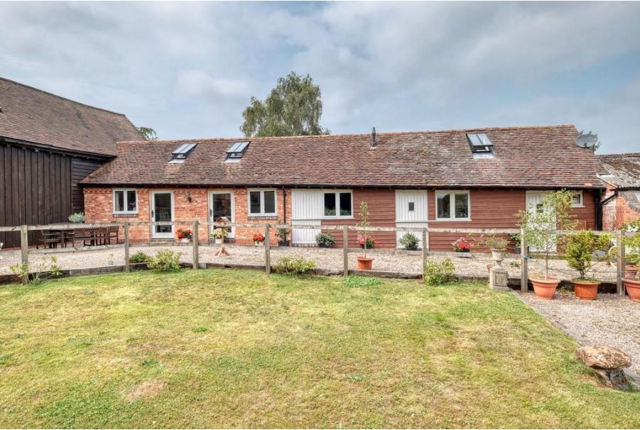 2 bed terraced house to rent in Brookhouse Lane, Ham Green, Redditch