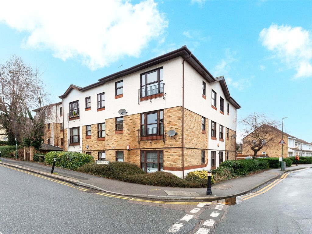 2 bed flat for sale in Priory Court, Priory Road, Dartford DA1, £