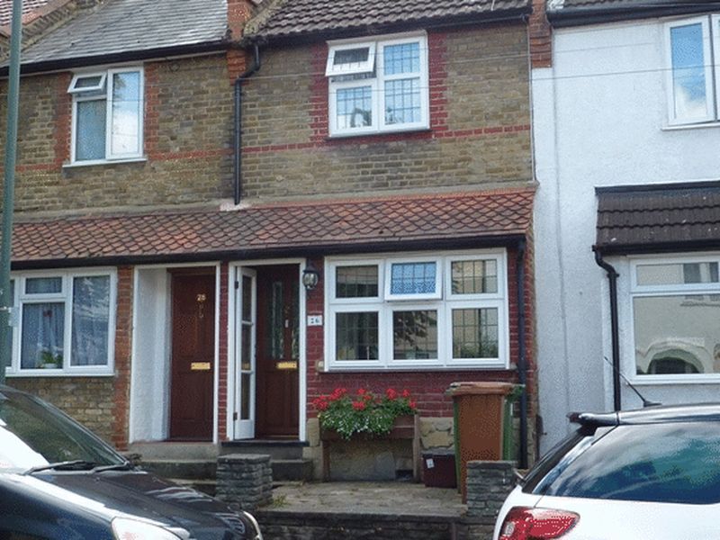 2 bed terraced house to rent in Stafford Road, Sidcup DA14, £1,500 pcm