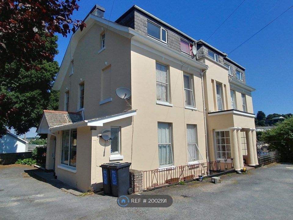 Room to rent in Warren Road, Torquay TQ2, £450 pcm Zoopla