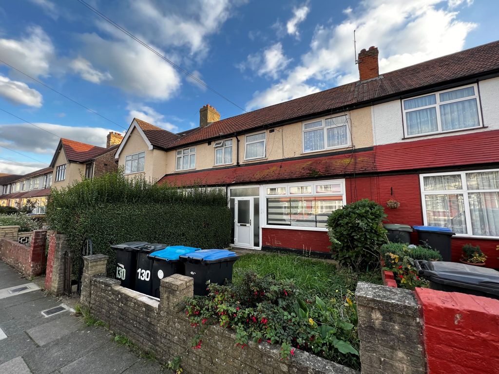 2 bed flat for sale in St. Joseph's Road, Edmonton N9 Zoopla