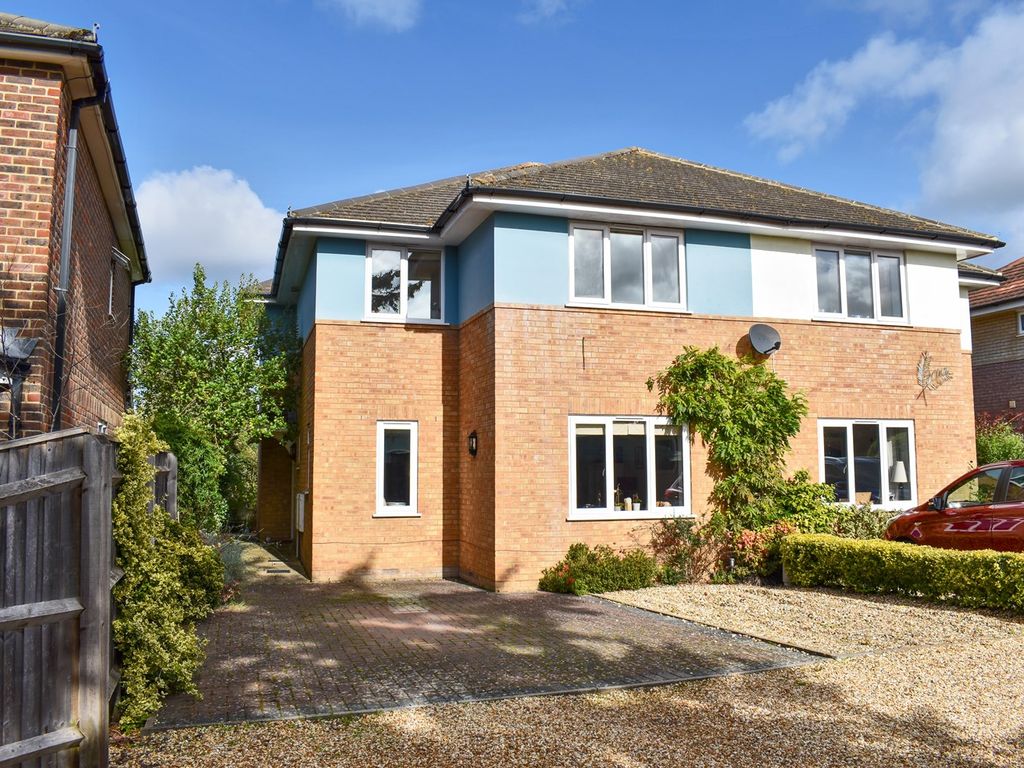 4 bed detached house for sale in Wellingtonia Gardens, Hordle
