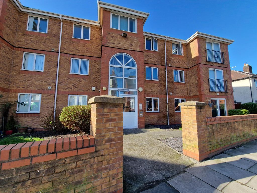 2 bed flat to rent in Withens Lane, Wallasey, Wirral CH45, £675 pcm