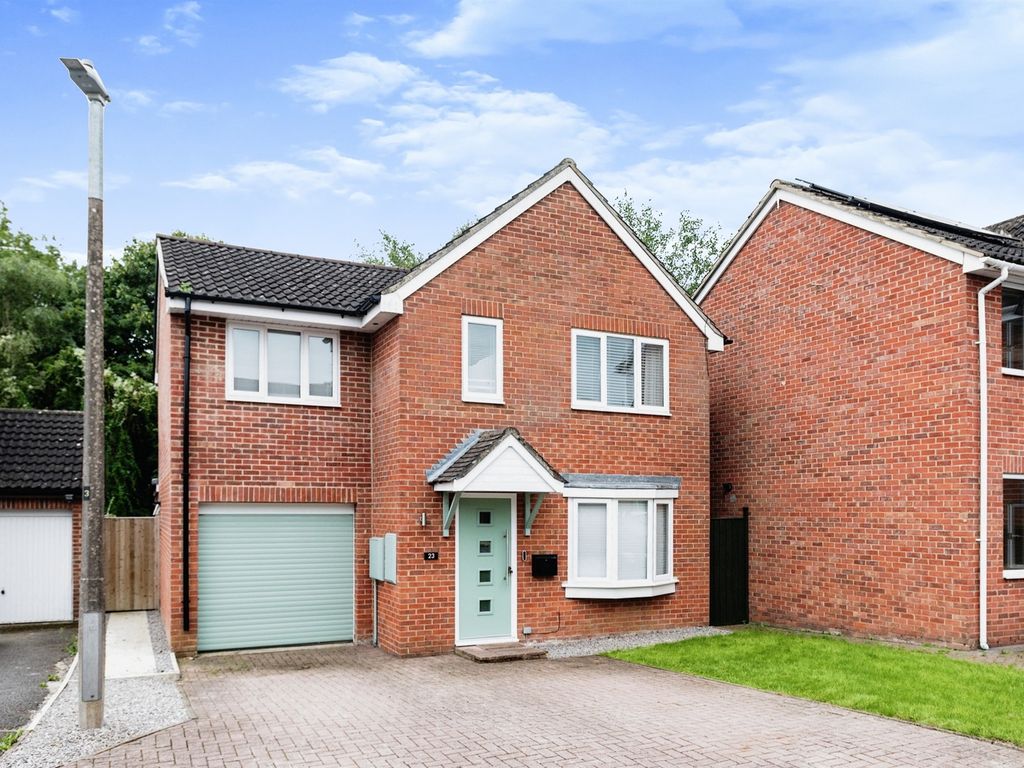 4 bed detached house for sale in Carey Close, Grange Park, Swindon SN5