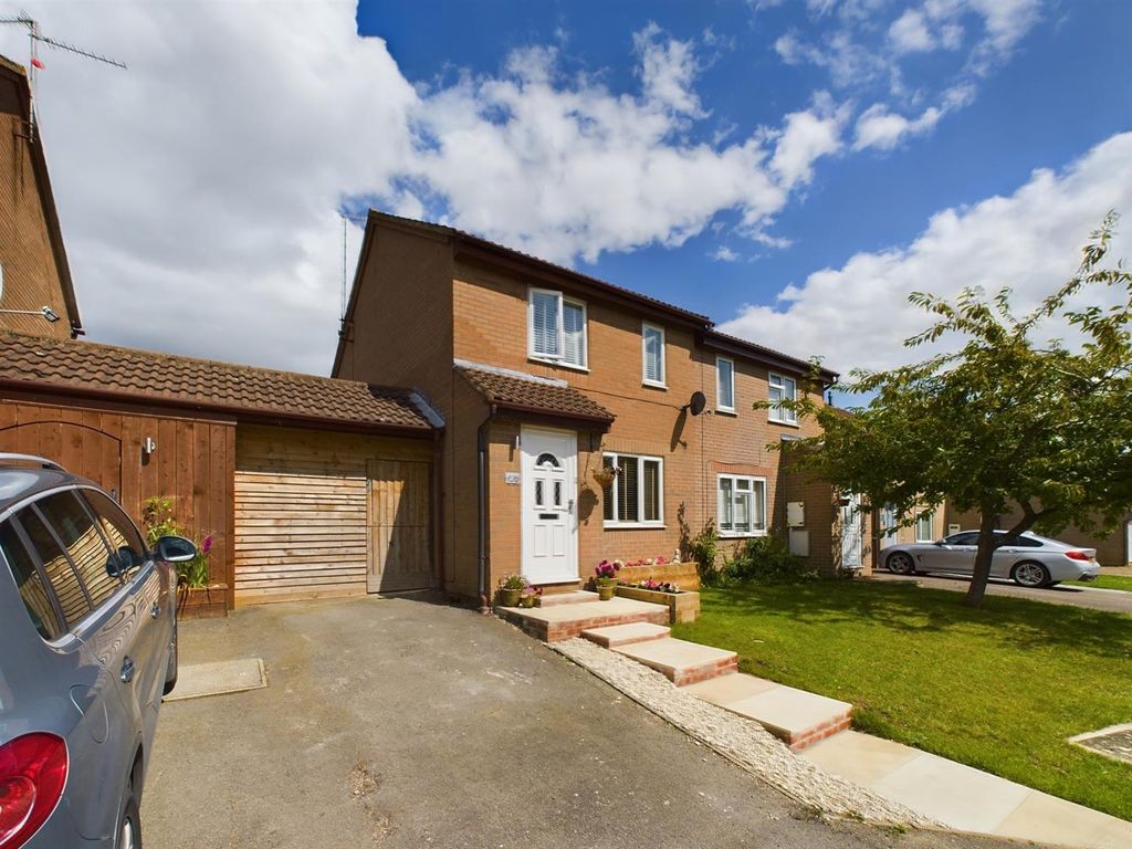 3 bed semidetached house for sale in Beech Close, Corby NN17, £229,995