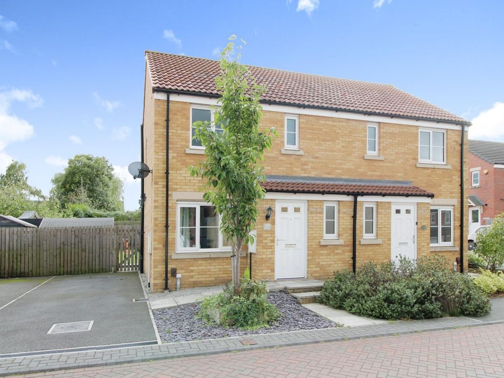 3 bed semidetached house for sale in Lumley Gardens, Castleford, West