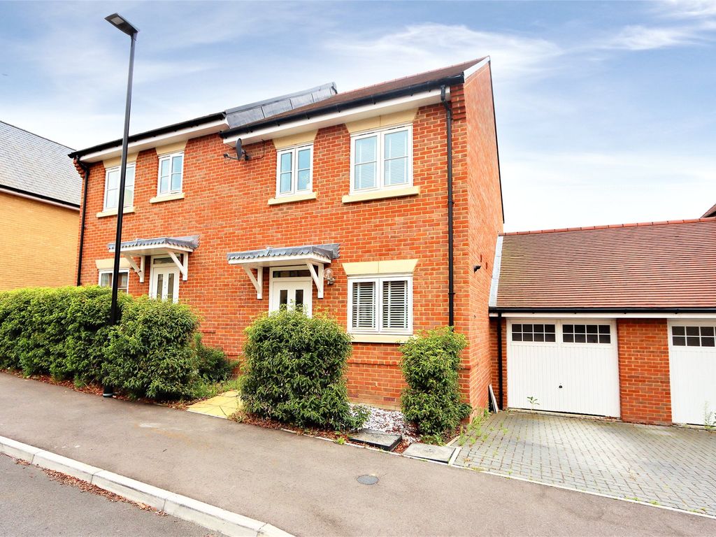 3 bed semidetached house for sale in Market Garden, Wellesley
