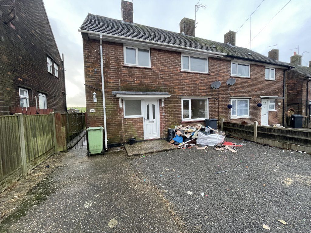 3 bed semidetached house to rent in Deamon Street, Blackwell, Alfreton