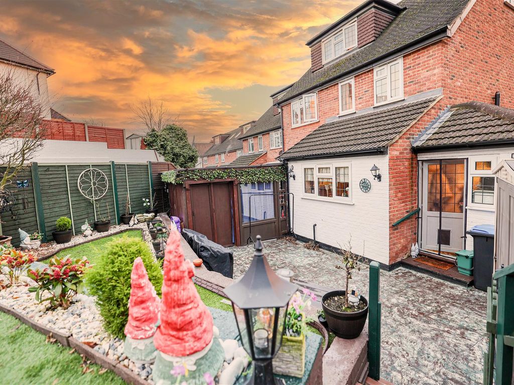 4 bed detached house for sale in Belswains Lane, Hemel Hempstead HP3