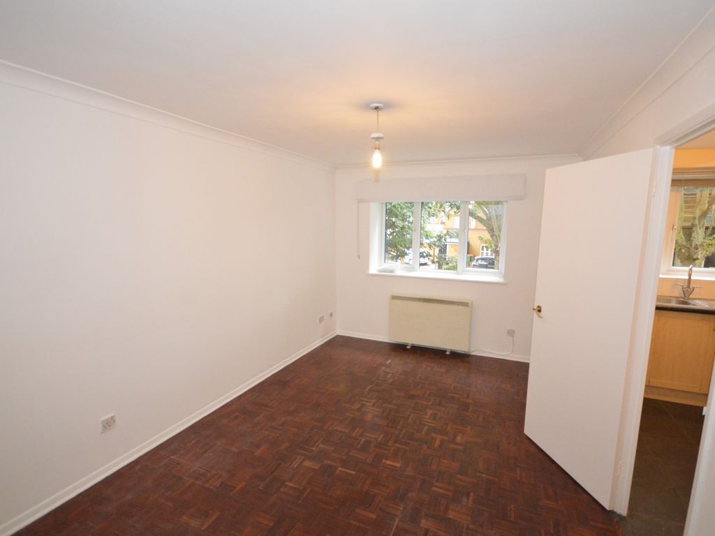 Britten Court, London E15  