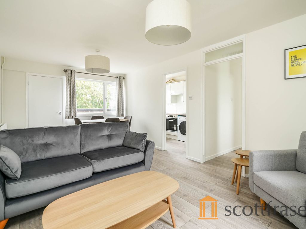 2 bed flat to rent in Spareacre Lane, Eynsham, Witney OX29, £1,350 pcm Zoopla