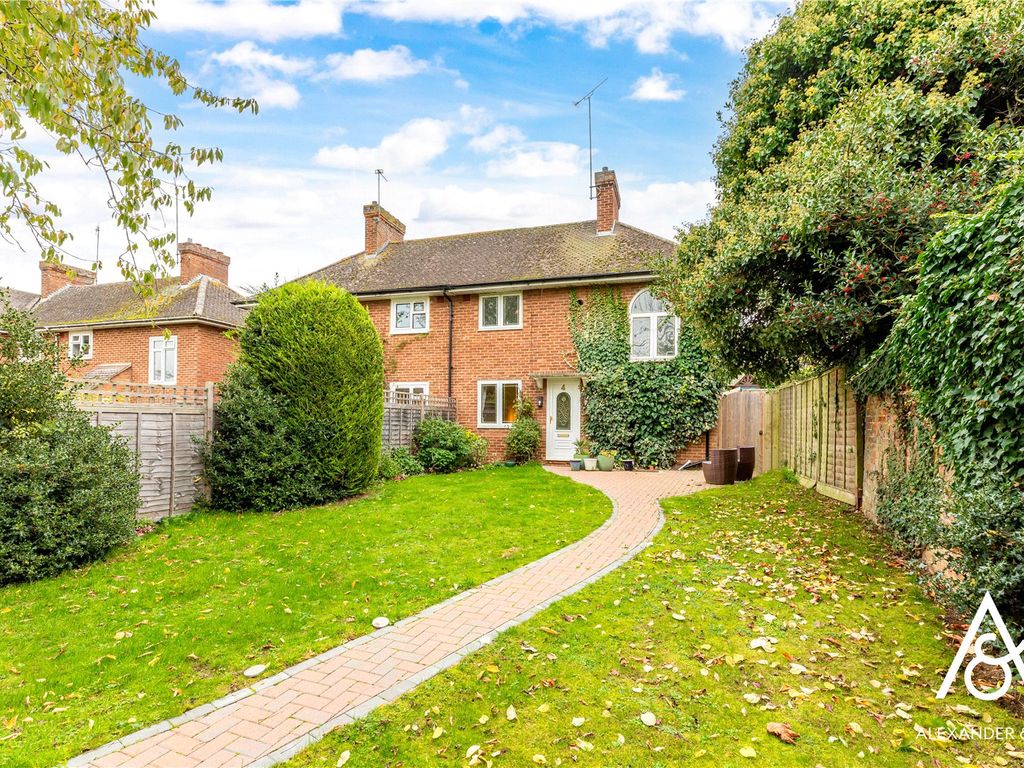 3 bed semidetached house for sale in Stockleys Lane, Tingewick