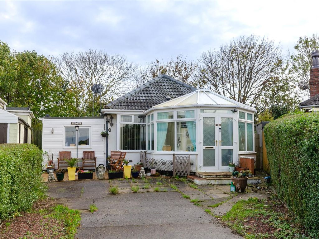 2 bed detached bungalow for sale in Waxholme Road, Withernsea HU19 Zoopla
