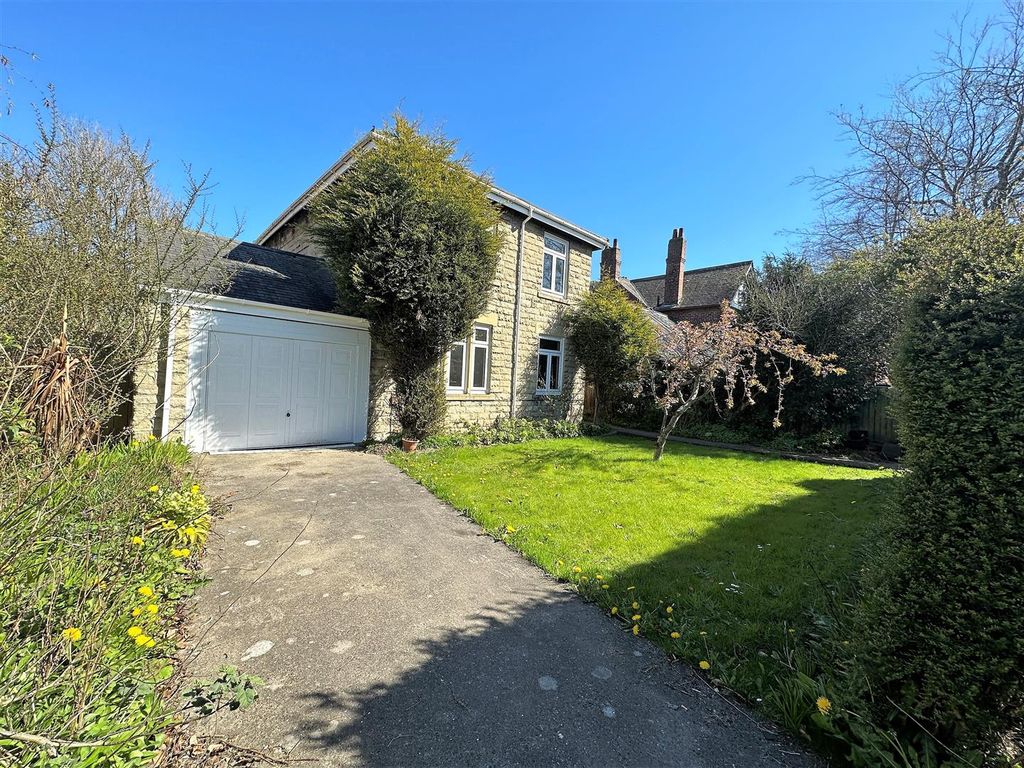 3 bed detached house to rent in Station Road, Benton, Newcastle Upon