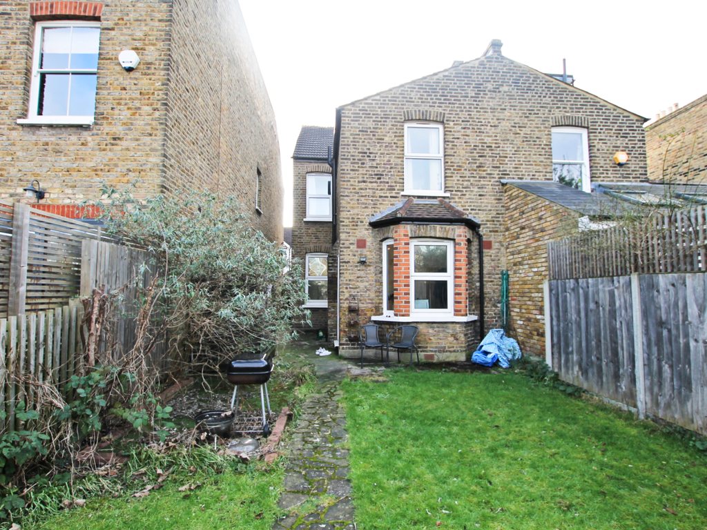 1 bed flat to rent in South Park Road, London SW19 Zoopla