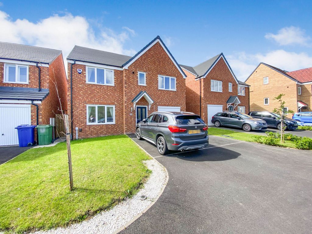 4 bed detached house for sale in Claxby Grove, St. Nicholas Manor