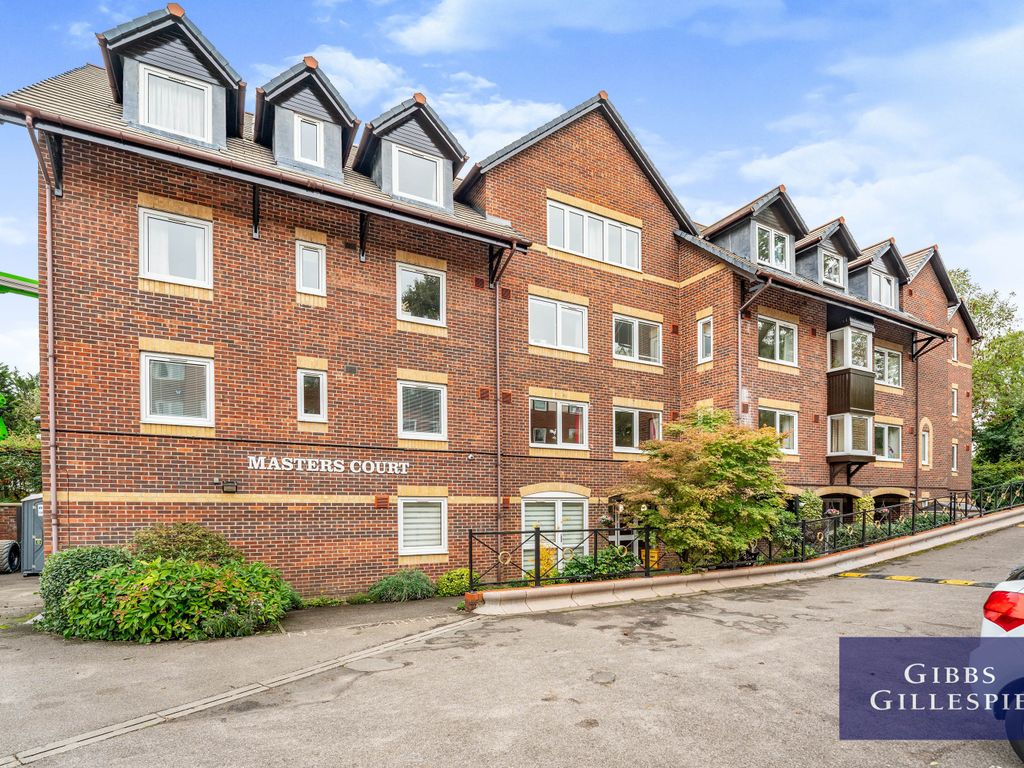 1 bed flat to rent in Masters Court, Wood Lane, Ruislip HA4, £1,200 pcm Zoopla