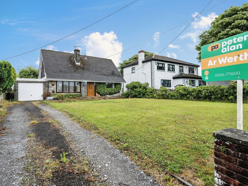 2 bed detached bungalow for sale in Cefn Road, Cefn Cribwr, Bridgend