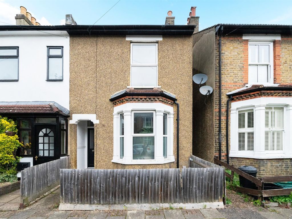 2 bed semidetached house for sale in Park End, Bromley BR1, £500,000