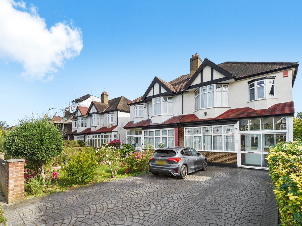 3 bed semidetached house for sale in College Park Close, London SE13