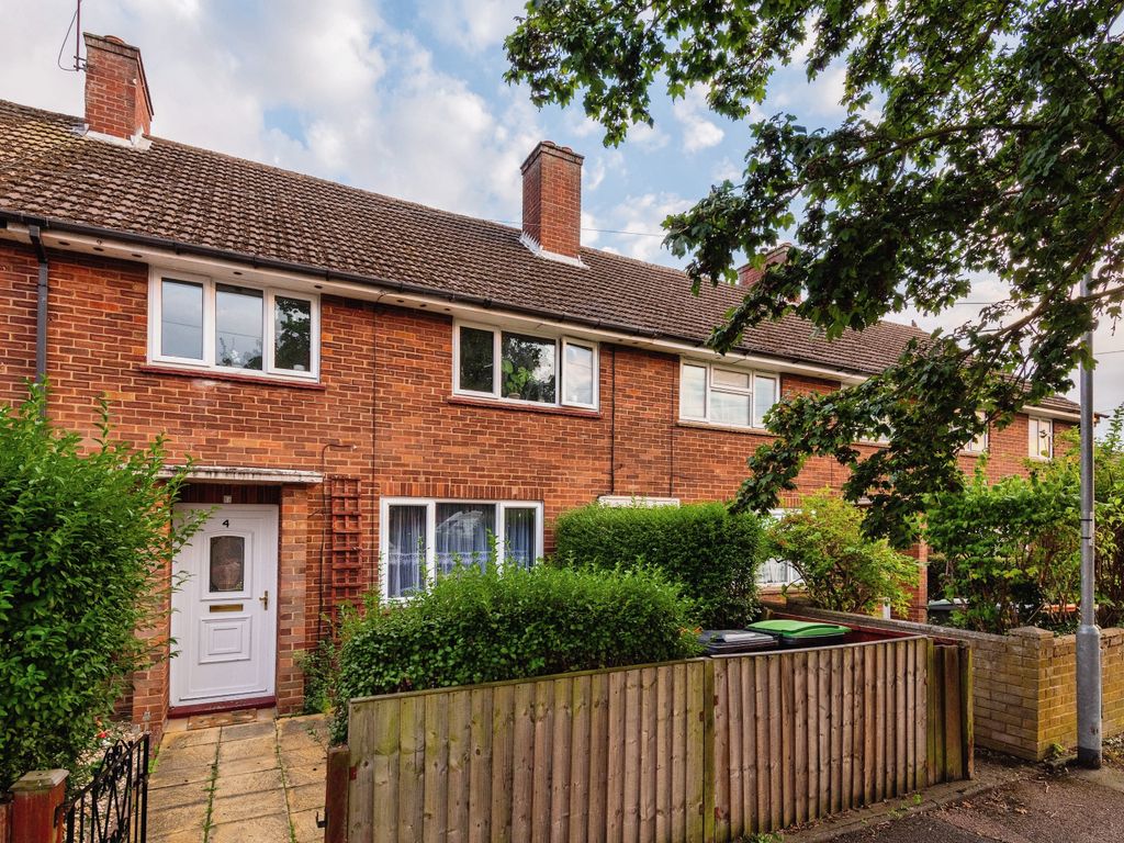 3 bed terraced house for sale in Dennis Road, Kempston, Bedford