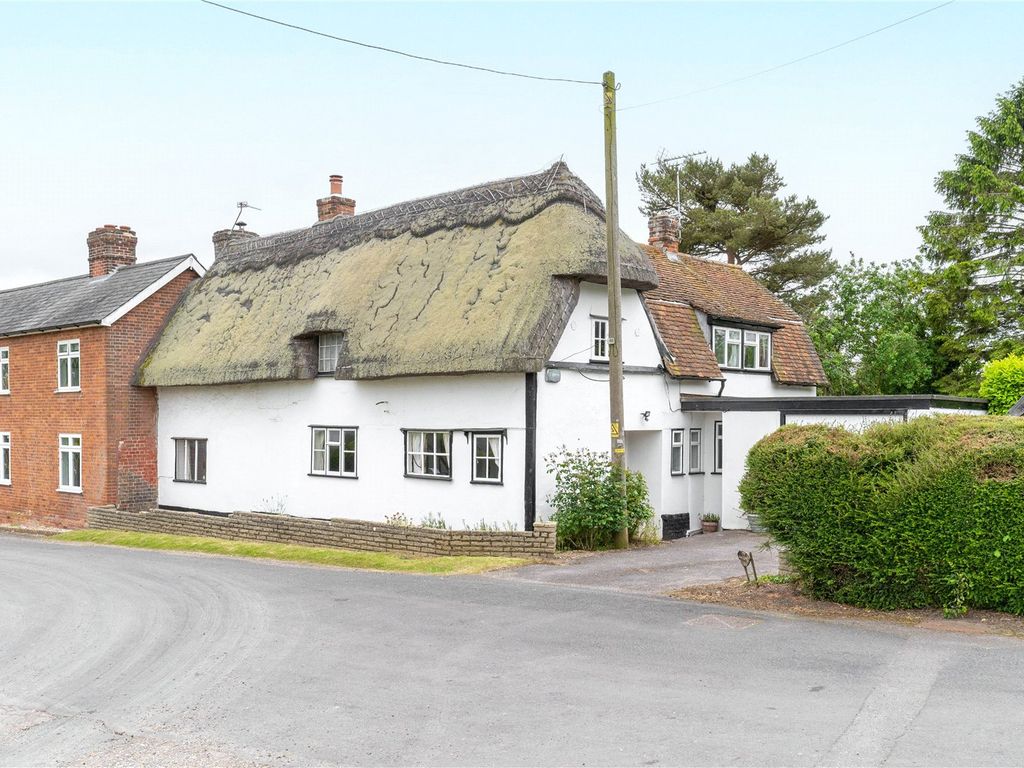 4 bed semidetached house for sale in Starlings Green, Clavering, Nr