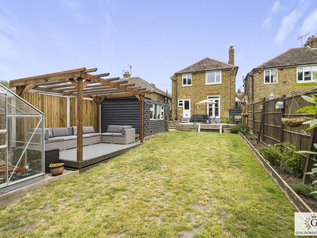 3 bed detached house for sale in Margate Road, Ramsgate CT12, £320,000