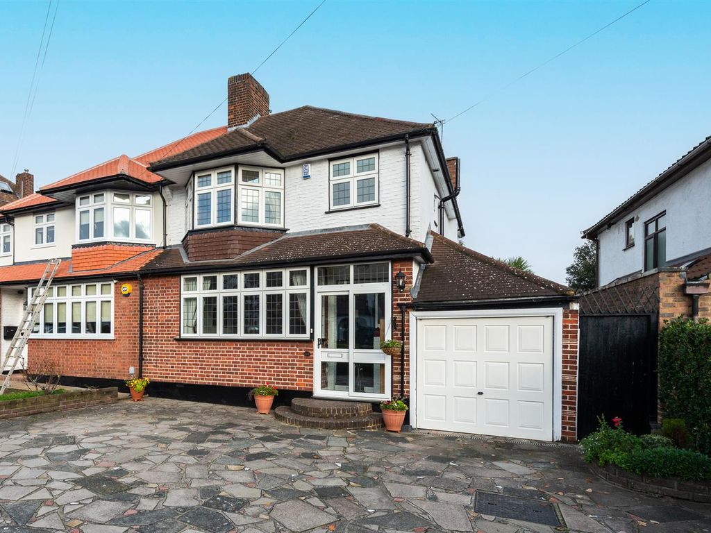 3 bed semidetached house for sale in Riefield Road, London SE9 Zoopla