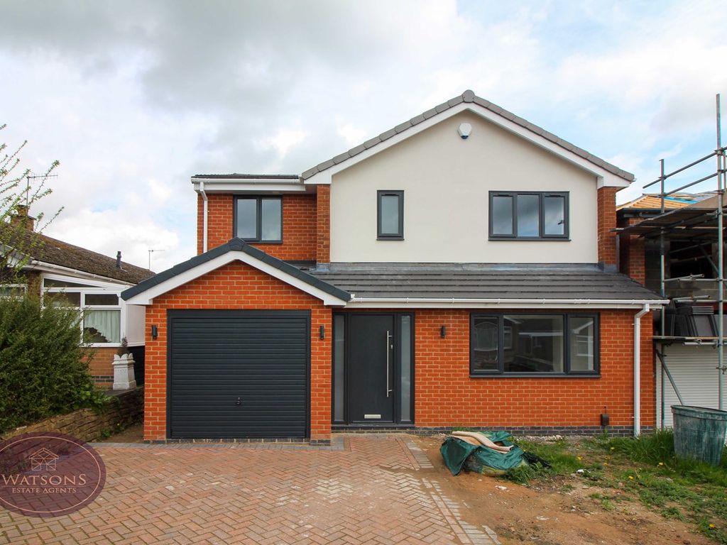 4 bed detached house for sale in Rolleston Drive, Newthorpe, Nottingham