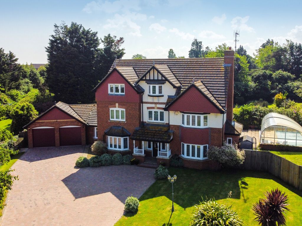 5 bed detached house for sale in Oak Tree Close, Eastchurch, Sheerness