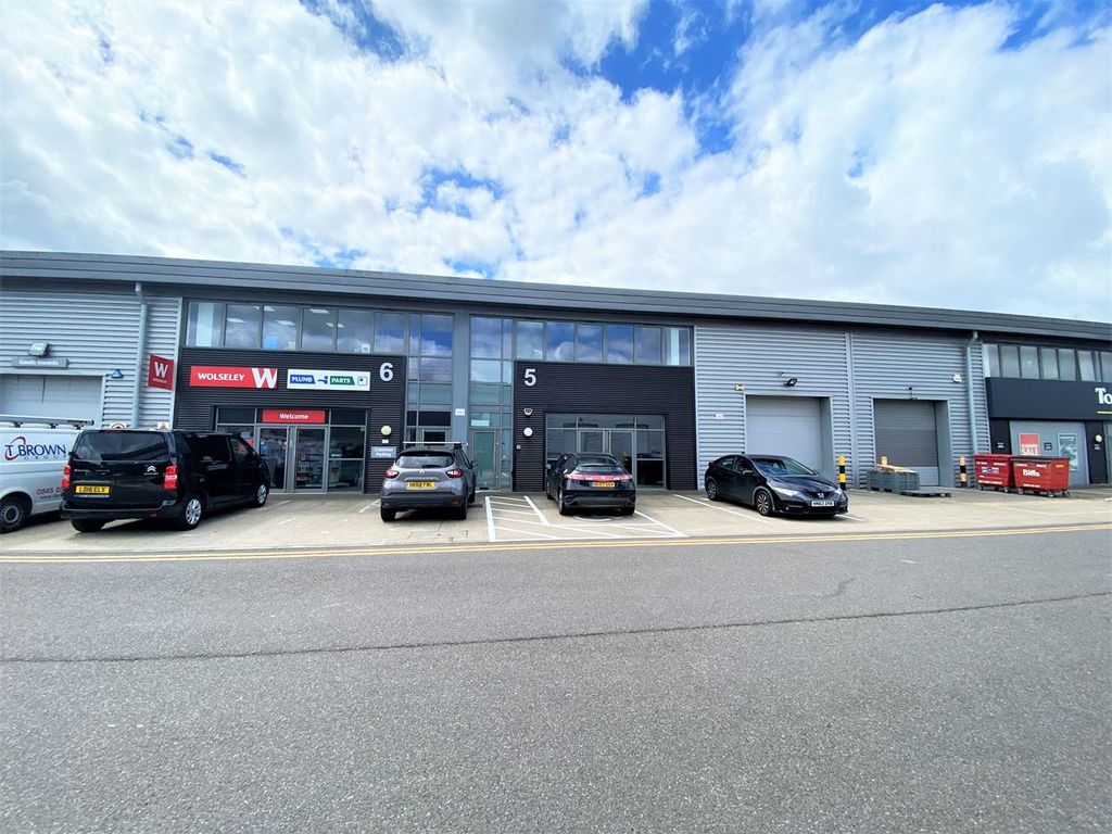 Retail premises to let in Unit 5, Clock Tower Industrial Estate