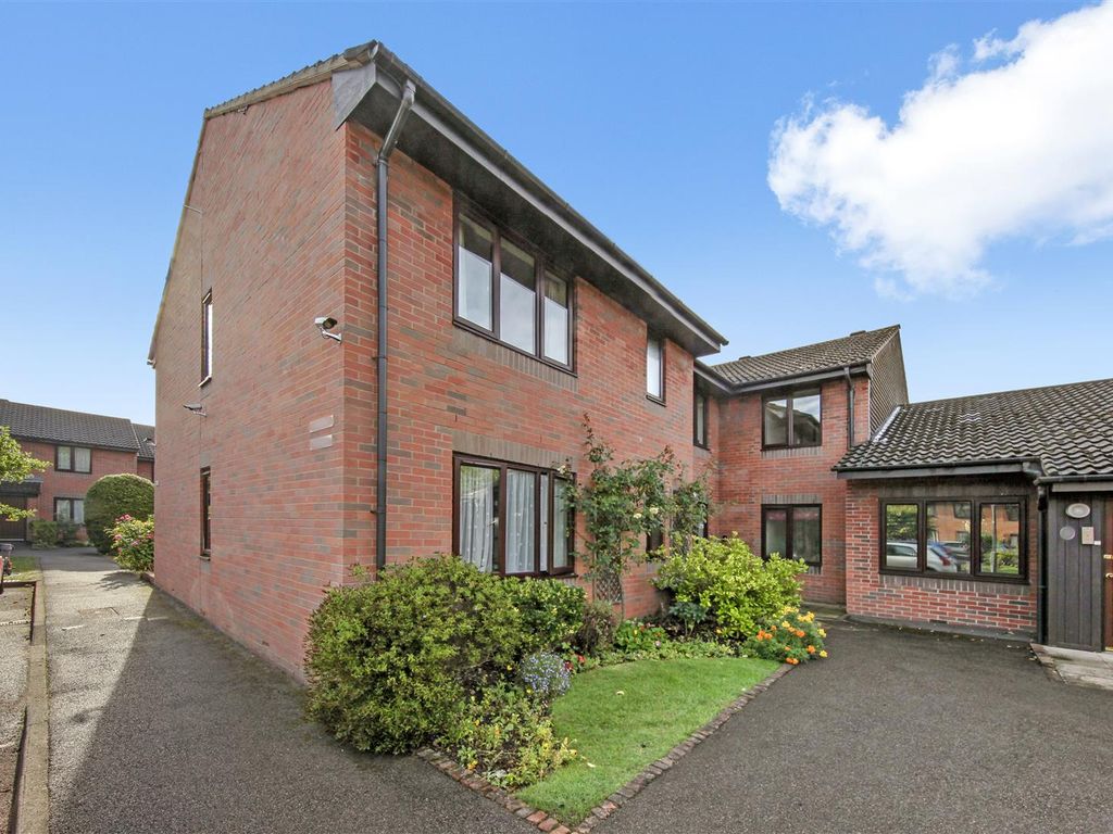 1 bed flat for sale in Betjeman Close, Pinner HA5 Zoopla