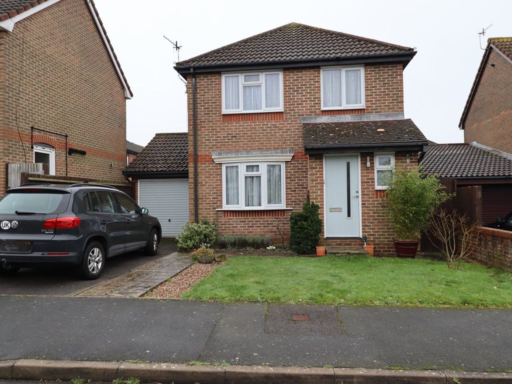 3 bed detached house for sale in Constable Way, BexhillOnSea TN40, £