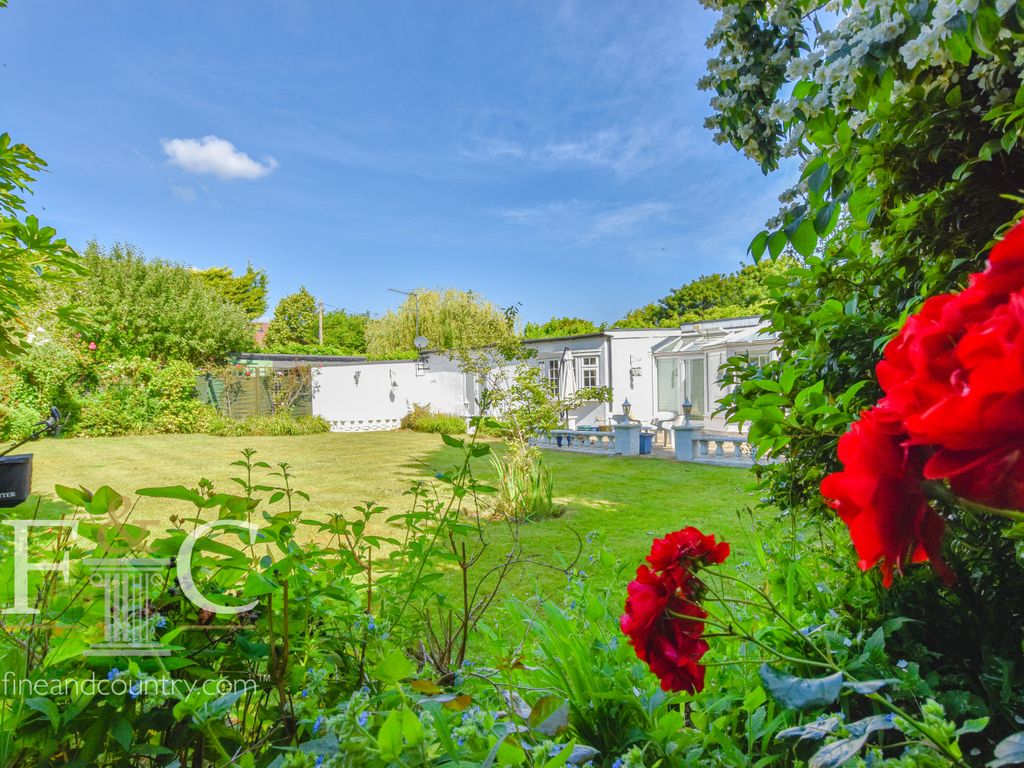 5 bed detached bungalow for sale in Mckenzie Road, Broxbourne