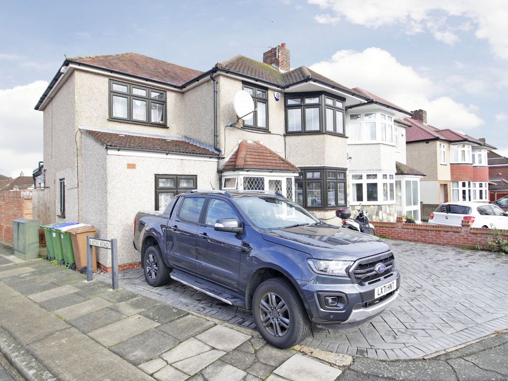 5 bed semidetached house for sale in Goodwin Drive, Sidcup DA14 Zoopla