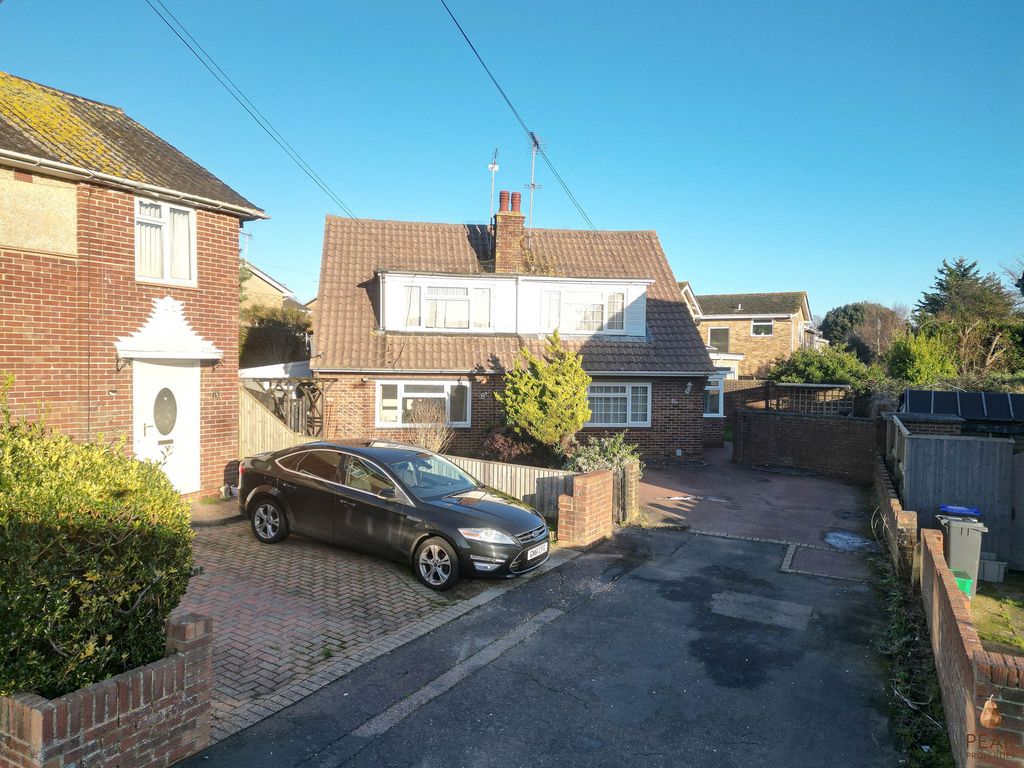 3 bed semidetached house for sale in Bramble Crescent, Worthing BN13
