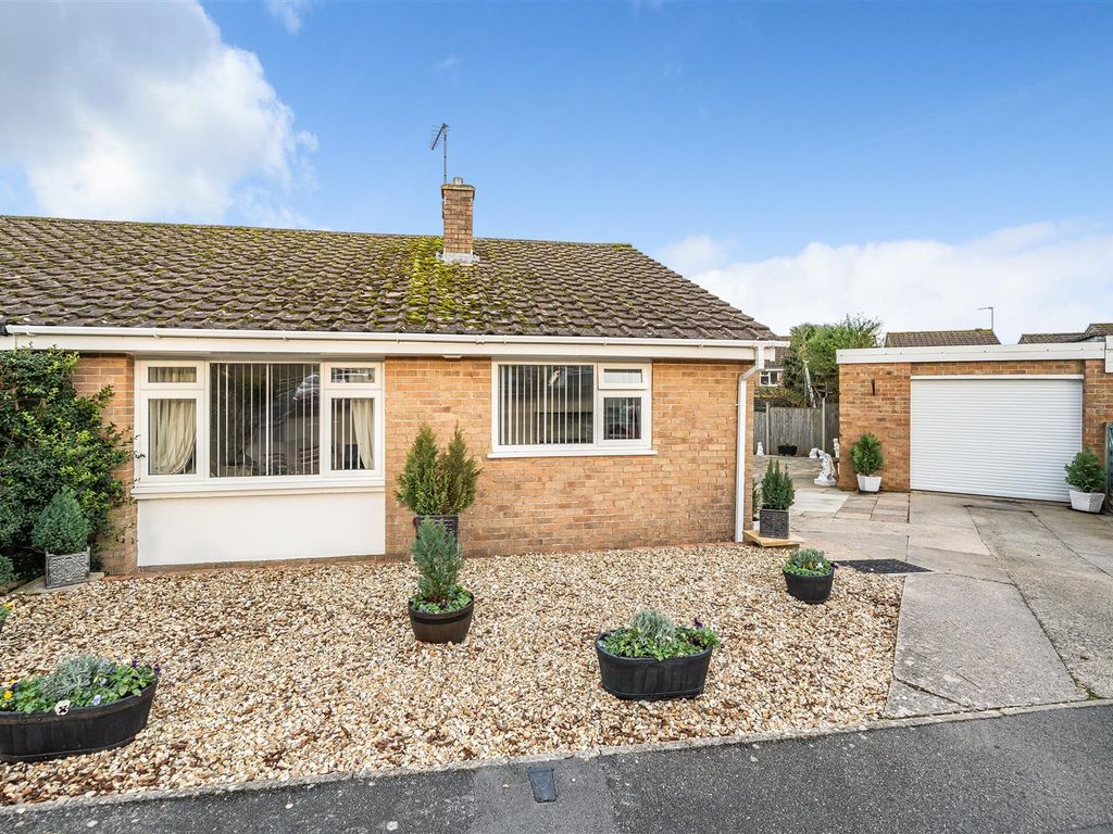 2 bed semidetached bungalow for sale in Park View, Crewkerne TA18, £