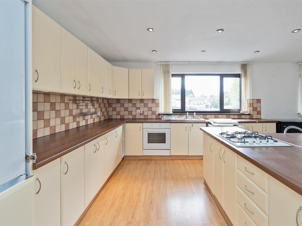 2 bed to rent in Dorridge Road, Dorridge, Solihull B93, £950