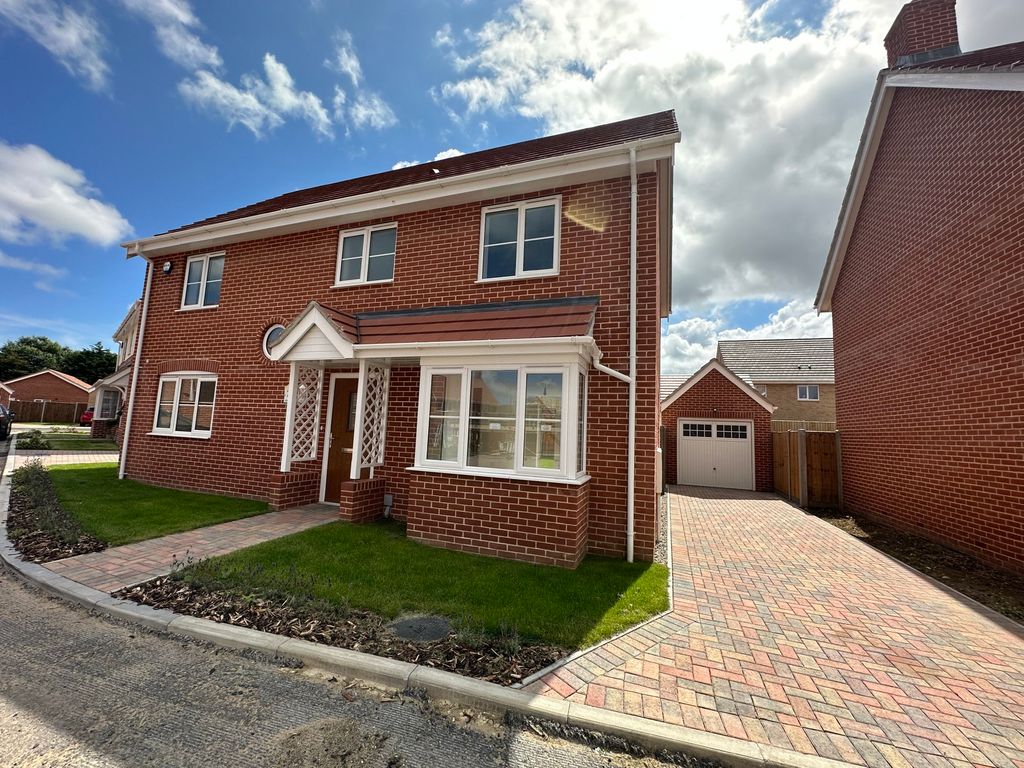 New home, 4 bed detached house for sale in Beccles Road, Gorleston