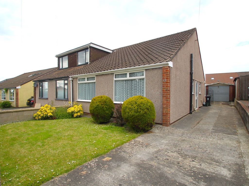 2 bed bungalow to rent in Quarry Road, Hanham, Bristol BS15, £1,250 pcm