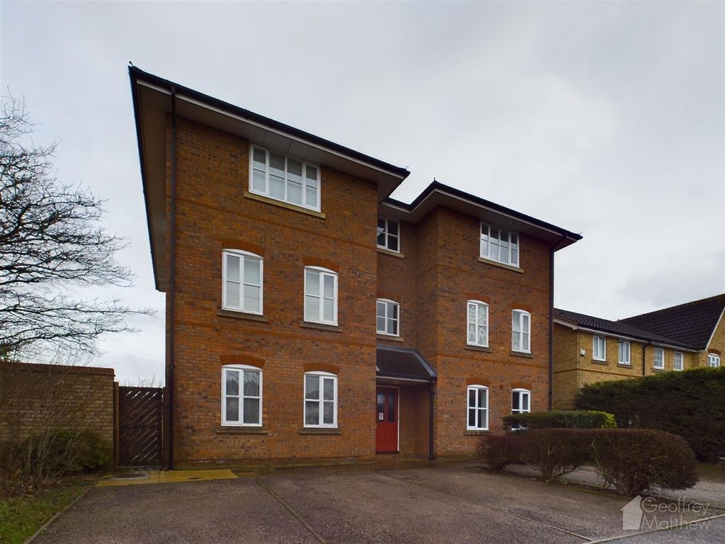 2 bed flat for sale in Abbeydale Close, Church Langley, Harlow CM17, £